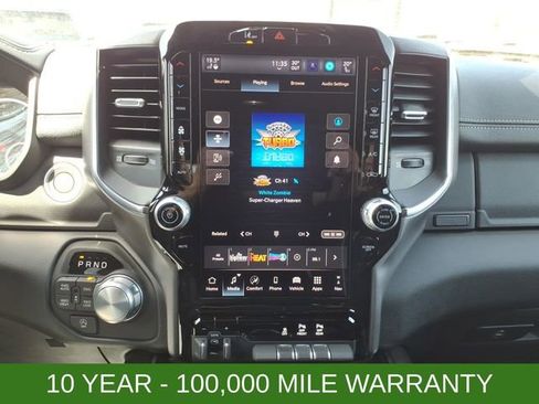 New 2026 RAM 1500 Laramie AWD/4WD image 18