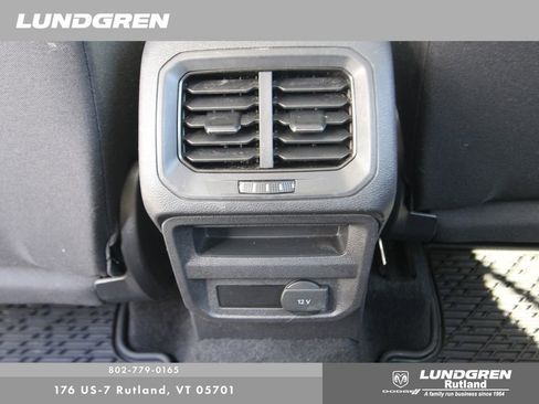 Used 2020 Volkswagen Tiguan S image 35