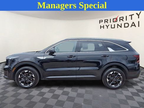 Used 2024 Kia Sorento S AWD/4WD image 7