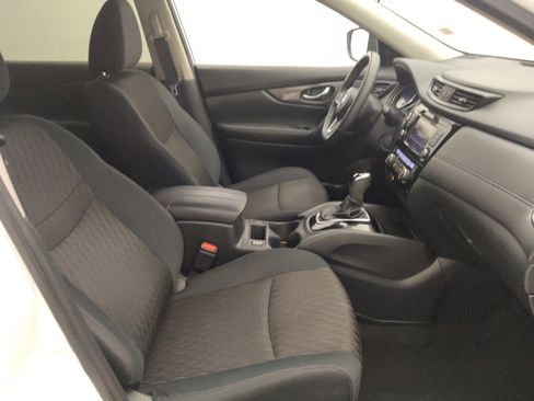 Used 2019 Nissan Rogue SV FWD image 21