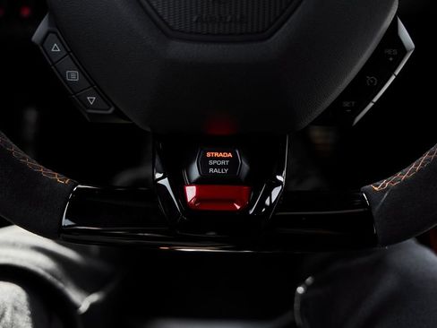 Used 2023 Lamborghini Huracan Sterrato image 61