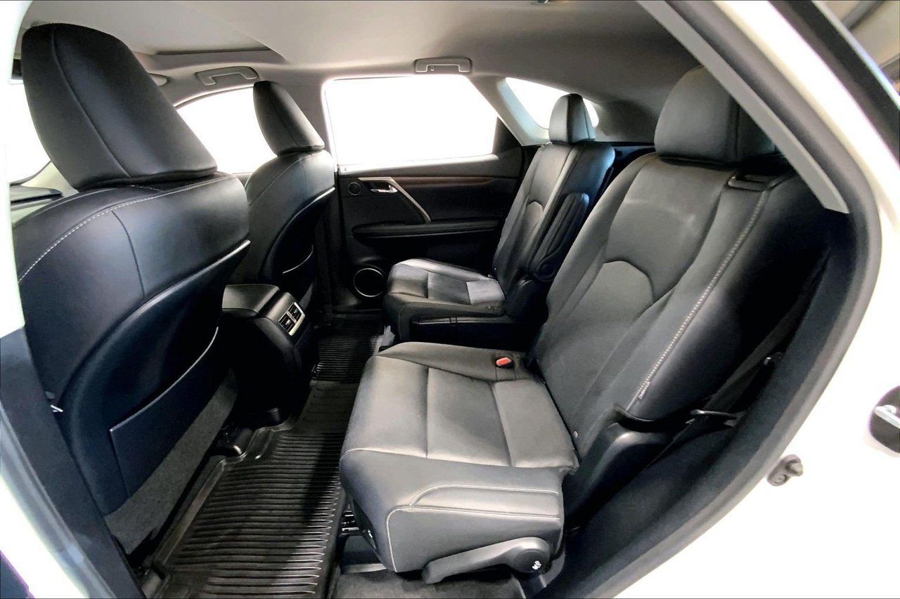 Used 2022 Lexus RX 350L FWD w/ Premium Package image 19