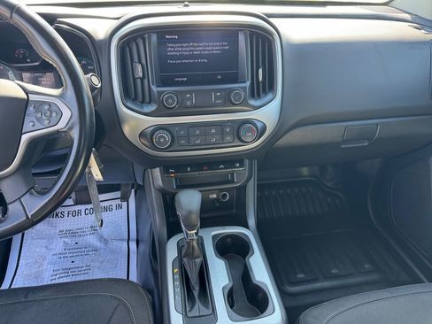 Used 2022 Chevrolet Colorado LT w/ Fleet Safety Package image 13