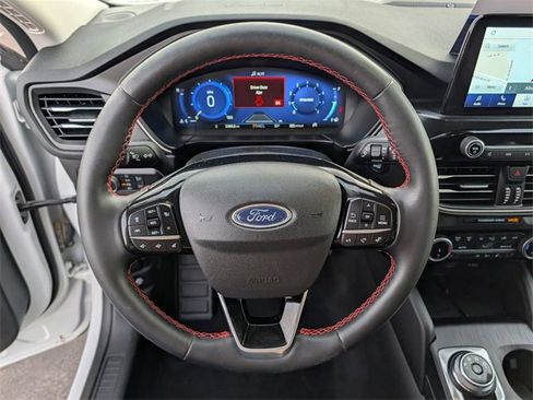 Certified 2022 Ford Escape SEL w/ SEL Stealth AWD Package image 15