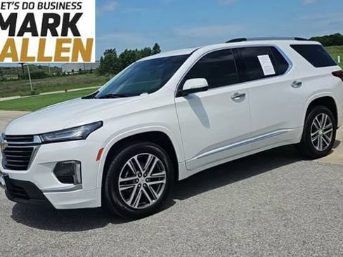 Used 2024 Chevrolet Traverse High Country FWD image 4