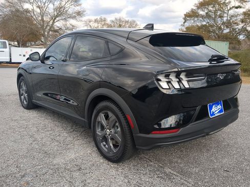 Used 2021 Ford Mustang Mach-E Select image 5