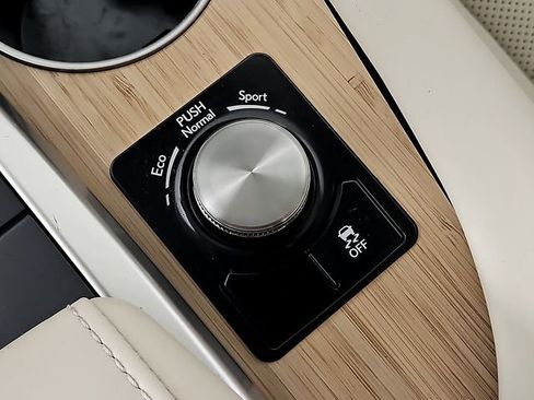 Used 2021 Lexus RX 350L FWD w/ Premium Package image 30