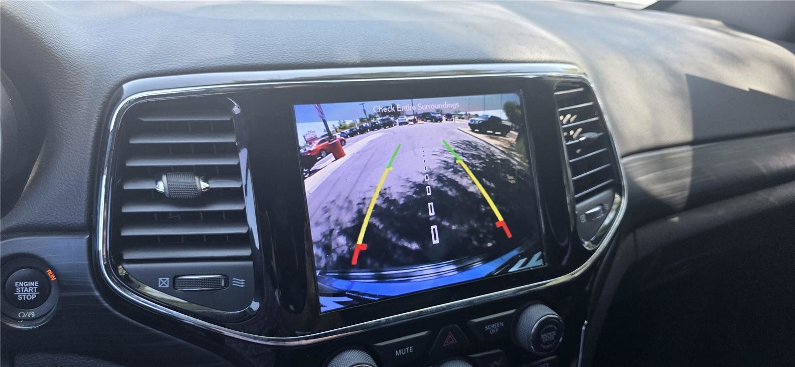 Used 2019 Jeep Grand Cherokee Altitude AWD/4WD image 22