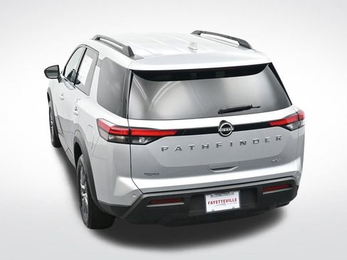 Used 2024 Nissan Pathfinder SV image 28