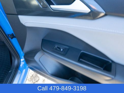 Used 2022 Volkswagen Taos SEL image 42