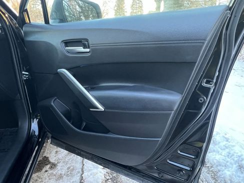 Used 2022 Toyota Corolla Cross XLE image 20