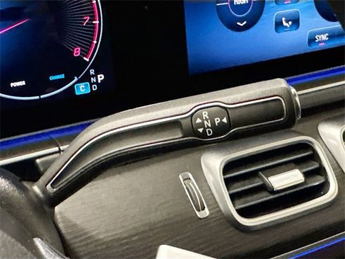 Certified 2025 Mercedes-Benz GLE 350 4MATIC image 17