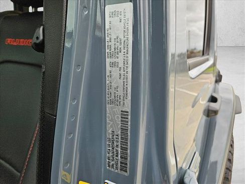 Used 2025 Jeep Wrangler Unlimited Rubicon image 25