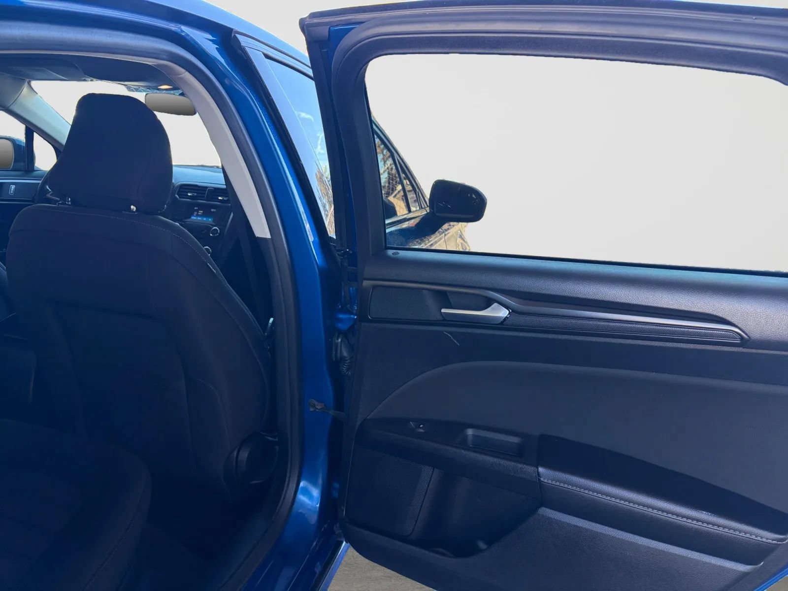 Used 2018 Ford Fusion S w/ Equipment Group 101A FWD image 17