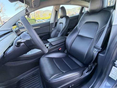 Used 2021 Tesla Model 3 Standard Range Plus RWD image 16