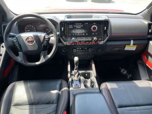 Certified 2025 Nissan Frontier PRO-4X w/ Pro Premium Package AWD/4WD image 11