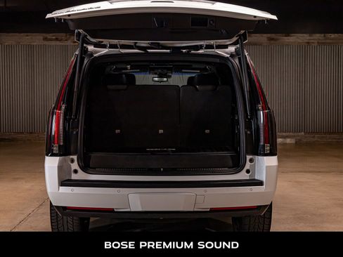 Used 2019 Cadillac Escalade Platinum image 8