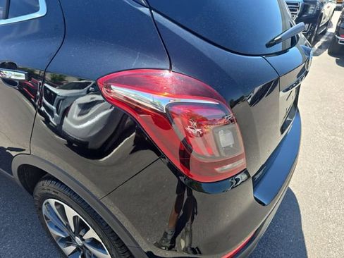Used 2021 Buick Encore Preferred w/ Safety Package AWD/4WD image 28