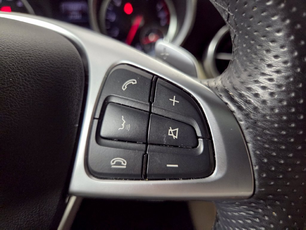 Used 2020 Mercedes-Benz SLC 300 image 17
