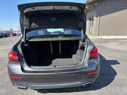 Used 2021 BMW 530i xDrive w/ Premium Package image 10