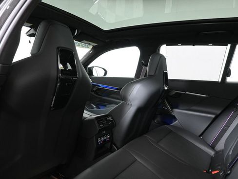 Used 2025 BMW M5 Touring AWD/4WD image 32