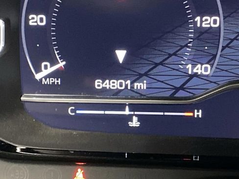 Used 2023 GMC Yukon XL Denali Ultimate image 6