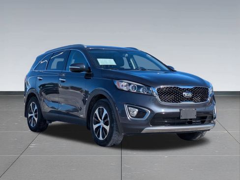 Used 2016 Kia Sorento EX image 8