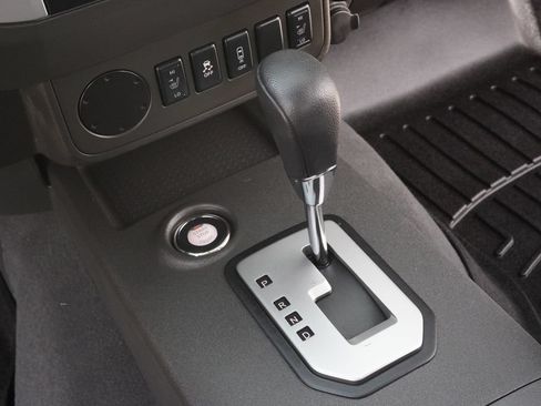 Used 2021 Nissan Frontier SV RWD image 16