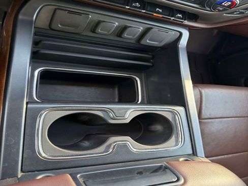 Used 2018 Chevrolet Silverado 1500 High Country image 29