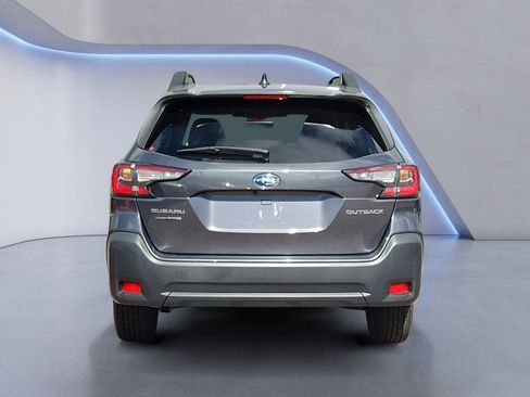 Used 2024 Subaru Outback Premium AWD/4WD image 4