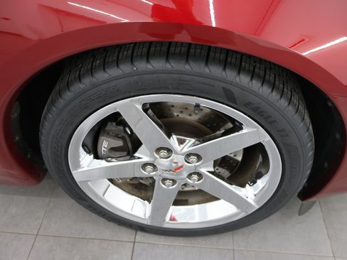 Used 2006 Chevrolet Corvette Convertible w/ Preferred Equipment Group RWD image 3