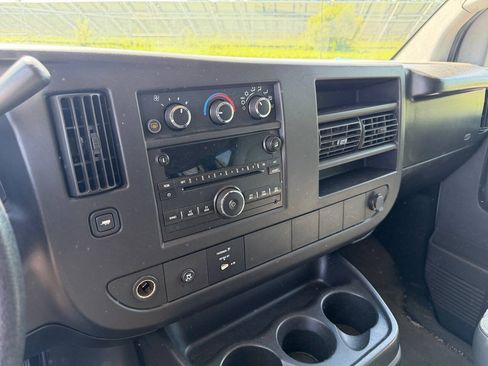 Used 2008 Chevrolet Express 3500 LS RWD image 11