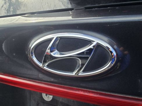 Used 2021 Hyundai Santa Fe Limited FWD image 10