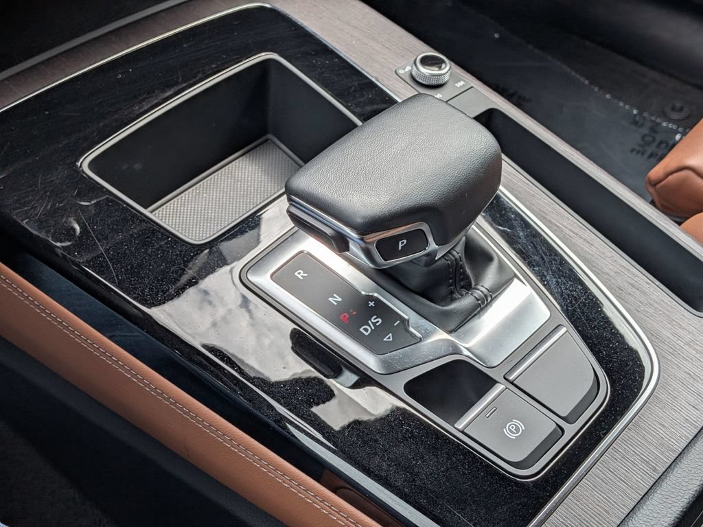 Used 2023 Audi Q5 2.0T Premium Plus w/ Premium Plus Package AWD/4WD image 21