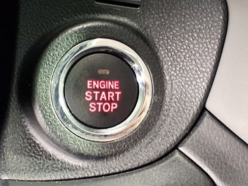 Used 2022 Subaru Outback Premium image 19