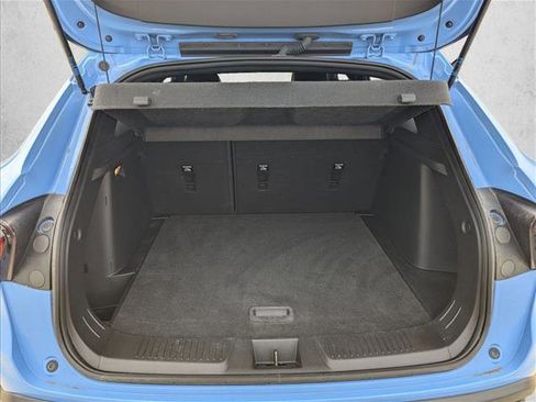 Used 2024 Chevrolet Trax RS w/ Sunroof Package FWD image 6