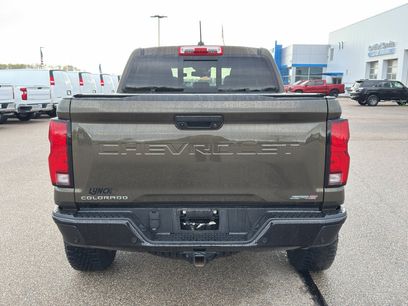 Used 2025 Chevrolet Colorado ZR2 w/ Technology Package