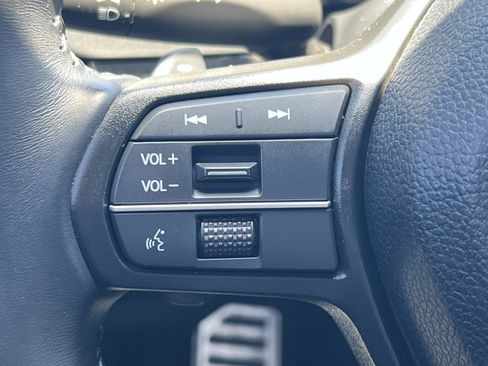Used 2023 Honda Accord Sport image 9