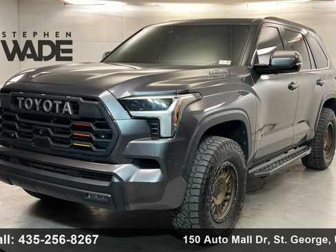 Used 2023 Toyota Sequoia SR5 w/ SR5 Premium Package AWD/4WD image 1
