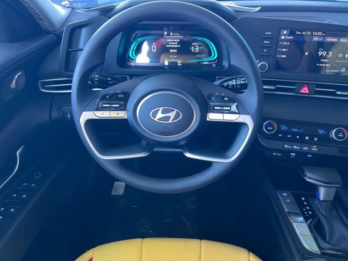 New 2025 Hyundai Elantra Blue image 15