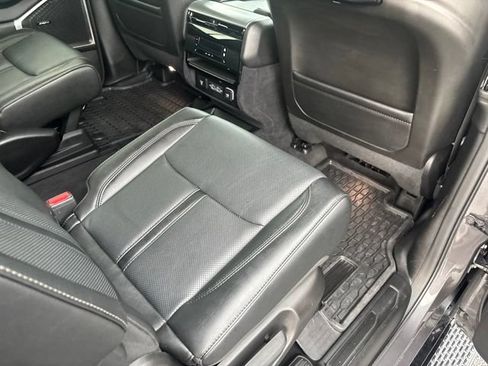 Used 2024 Jeep Wagoneer Series II w/ Convenience Group I AWD/4WD image 25