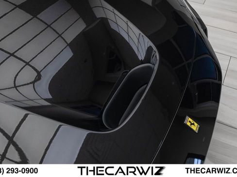 Used 2021 Ferrari F8 Tributo RWD image 6