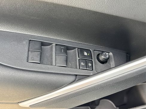 Used 2023 Toyota Corolla Cross XSE w/ Convenience Package image 36