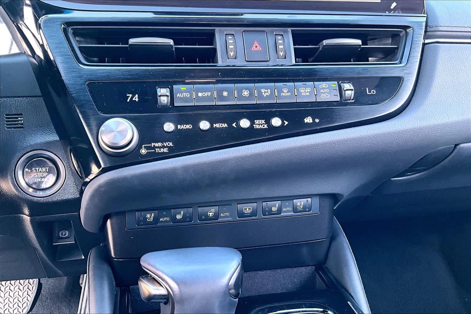 Used 2024 Lexus ES 350 Ultra Luxury w/ Accessory Package (Z2) FWD image 32
