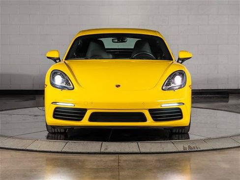 Certified 2023 Porsche 718 Cayman RWD image 6
