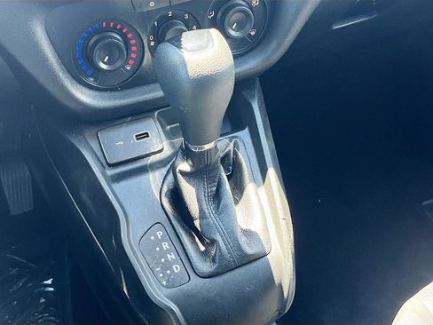 Used 2022 RAM ProMaster City Tradesman FWD image 15