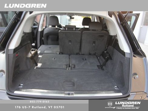 Used 2023 Audi Q7 3.0T Premium AWD/4WD image 27