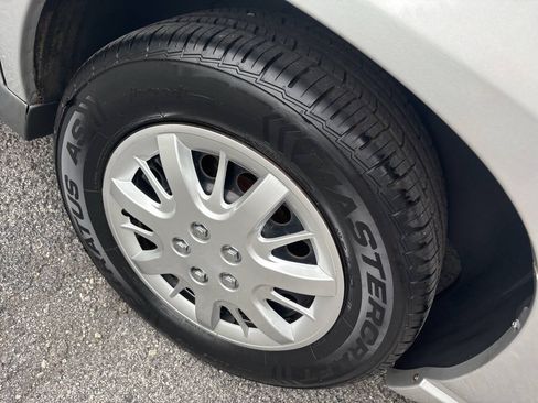 Used 2001 Chevrolet Impala FWD image 14