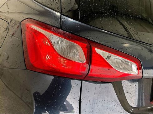 Used 2018 Chevrolet Equinox LT AWD/4WD image 23