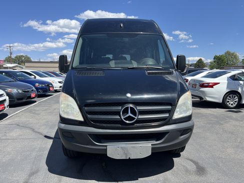 Used 2013 Mercedes-Benz Sprinter 2500 image 2